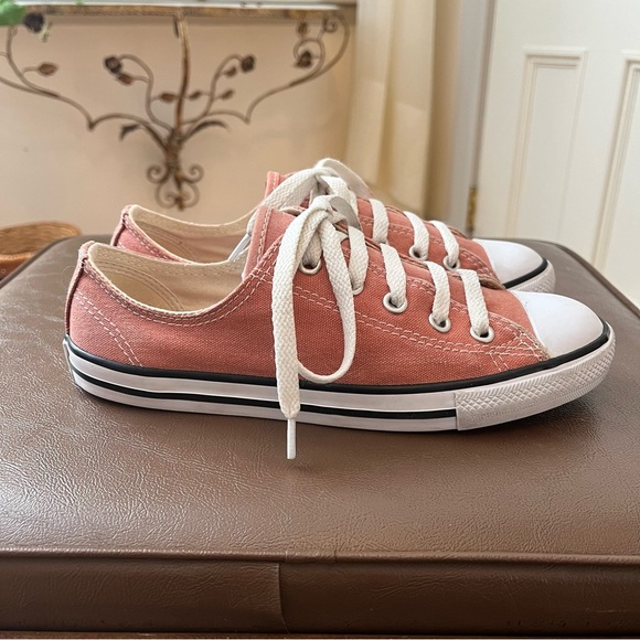 [5] Pink CONVERSE - Picture 4 of 12
